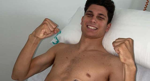 Carlos Tatay publica una esperanzadora foto tras su accidente en Portimao
