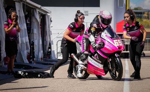María Herrera, durante el wild card del Angeluss Team en el Gran Premio de Aragón 2022.  MotoGP