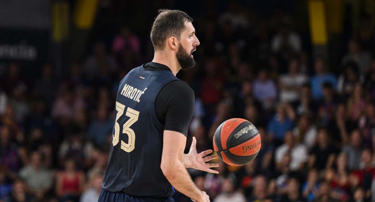 Nikola Mirotic en un partido de la ACB.