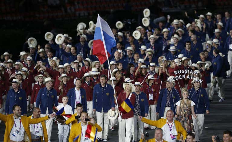 Deportistas rusos en la ceremonia de apertura de los Juegos Olímpicos.