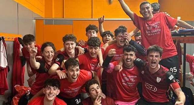 El milagro de un equipo de barrio ante la hegemonía catalana: «Nuestros jugadores se pagan el material»