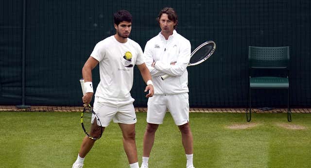 El teléfono móvil de Alcaraz es el quebradero de cabeza de Ferrero antes de la final ante Djokovic