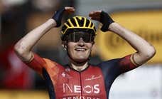 El todavía mortal Carlos Rodríguez se exhibe en Morzine y se mete en el podio