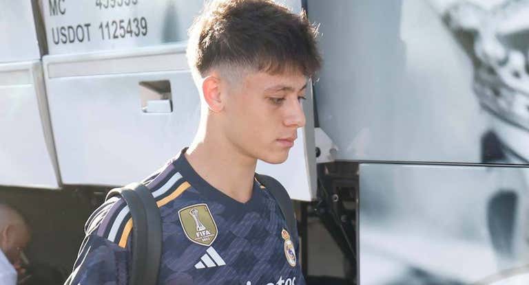 Arda Güler, a su llegada a Los Ángeles.