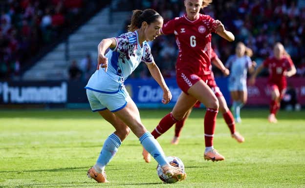 Aitana durante el partido contra Dinamarca.  RFEF