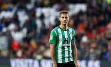 El culebrón del adiós de Canales: sigue en Inglaterra a la espera del OK definitivo