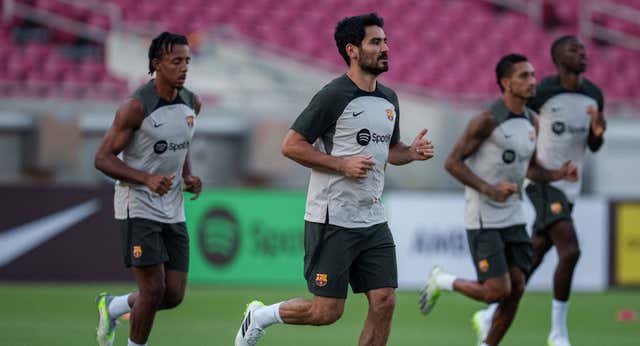El virus pone a prueba un Barça que se siente fuerte en el vestuario: «Somos una familia»