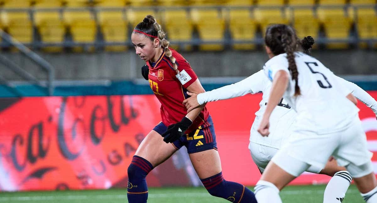 Athenea del Castillo durante el partido ante Costa Rica. /@SEFutbolFem