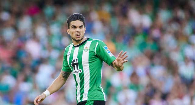 Bartra y Chadi Riad ya están en Sevilla para firmar por el Betis
