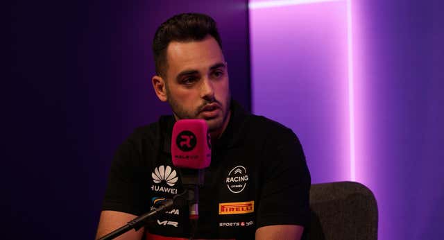 Diego Ruiloba, en Chat Relevo: «Mis padres se han esforzado muchísimo, me pusieron en casa un coche para poder empezar»