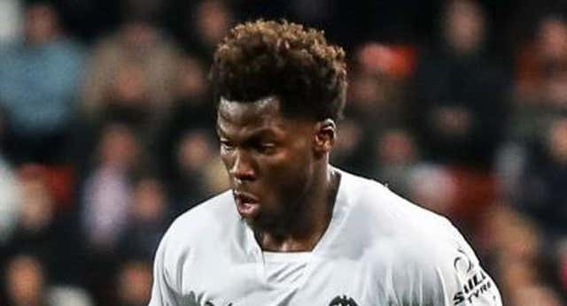 El Valencia se mantiene firme con Yunus Musah pese al plantón con el Milán