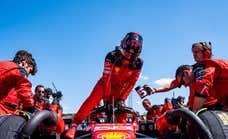 Carlos Sainz respalda a Ferrari tras el 'undercut' de Hungría: «Les convencí y ellos a mí; acabar 7º u 8º no debe preocuparnos»