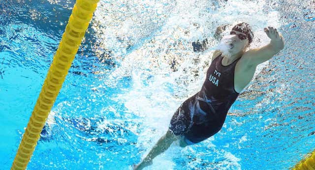 Katie Ledecky, la niña que ‘taponó’ a Michael Jordan ya es más de oro que Michael Phelps