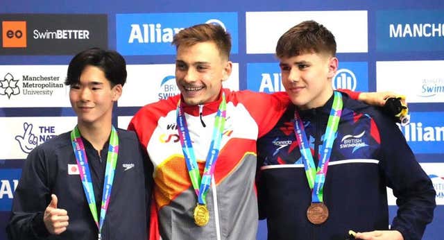 Iñigo Llopis, campeón del mundo en 100 metros espalda