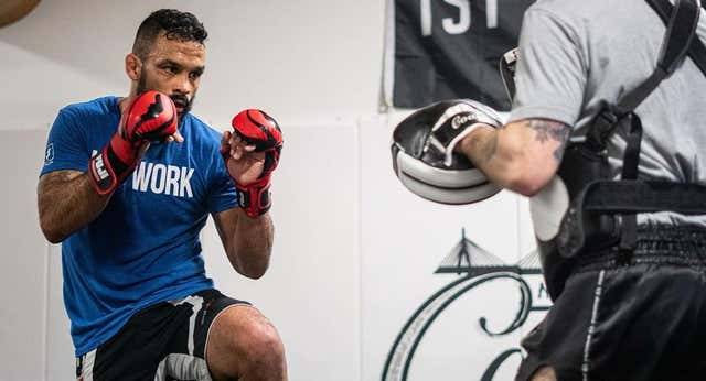 Un veterano para suplir la alternativa de Umar Nurmagomedov