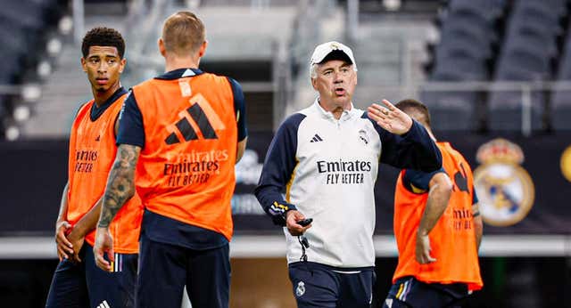 Ancelotti avisa: «Si los jugadores no están cómodos, cambiaremos de sistema»