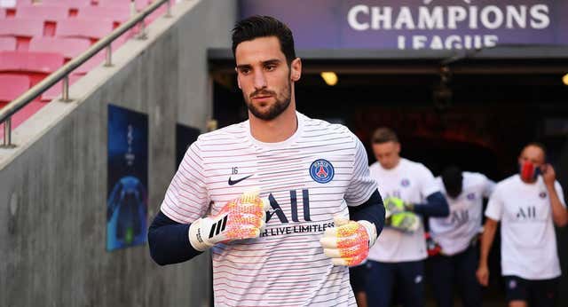 Sergio Rico fue operado de un aneurisma cerebral