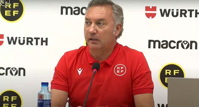 Medina Cantalejo: «No fue una buena temporada, pero no es fácil si los clubes hacen comunicados tras cada partido»