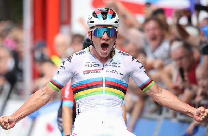 Evenepoel corta la 'telenovela' entre su padre y su director de equipo en medio del Mundial