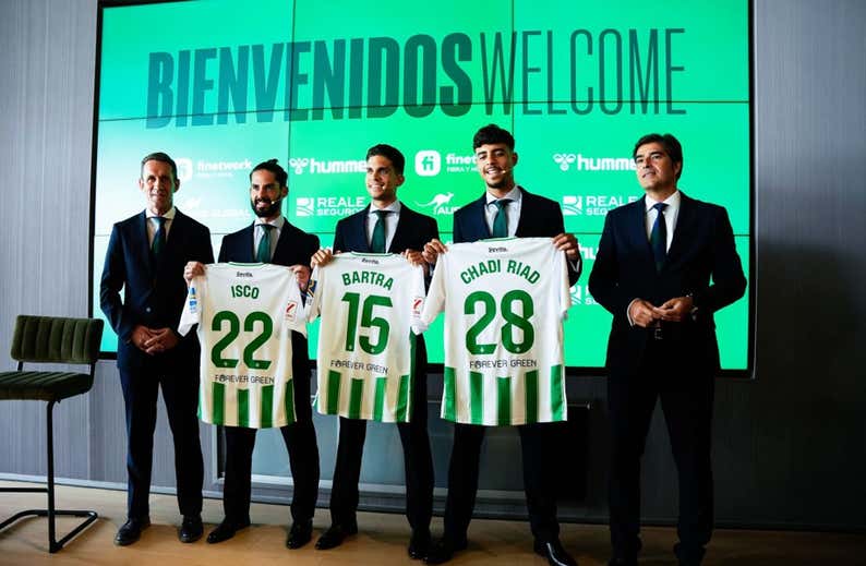 Fichajes del Betis: última hora de los movimientos por Bartra, Marc Roca, Bellerín, Ayoze, Collado...