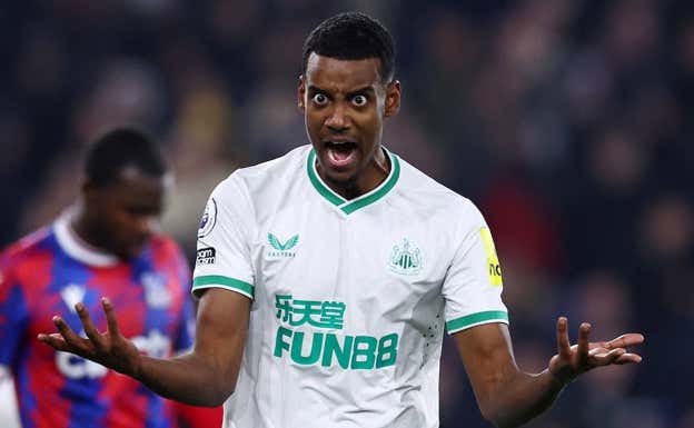 Alexander Isak, delantero del Newcastle. REUTERS