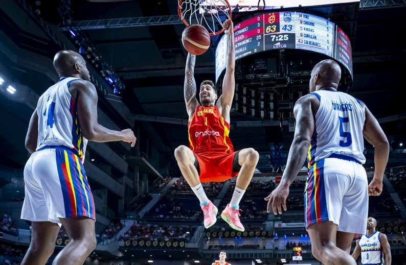 La primera gran prueba de Juan Núñez y del juego interior de España ante el gigante Doncic
