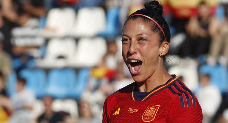 Jenni Hermoso con España.