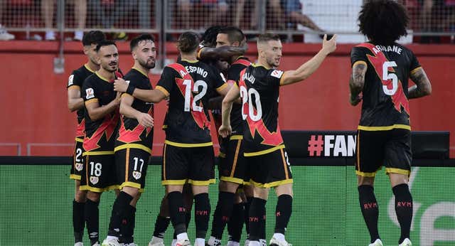 Un Rayo superior se lleva la victoria con dos penaltis