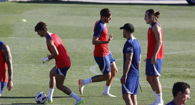 El bus del Cholo, el trueque Joao-Ansu y el ‘youn-cha’ de Griezmann