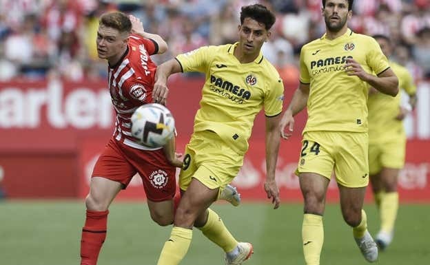 Ramon Terrats en su regreso a Montilivi con la camiseta del Villarreal. AGENCIAS