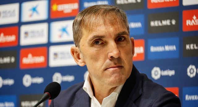 La intrahistoria del enganchón entre Garagarza y Luis García: “Al vestuario que no entre nunca más”
