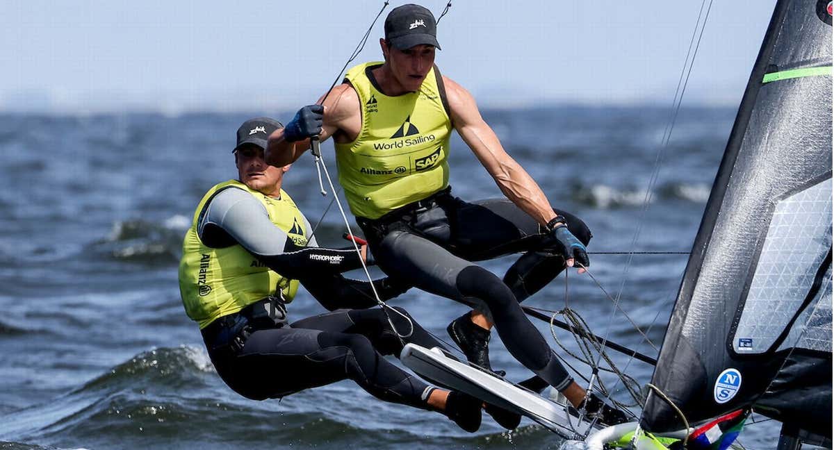 Diego Botín y Florian Trittel navegan su 49er en el Mundial de La Haya. /SAILING ENERGY