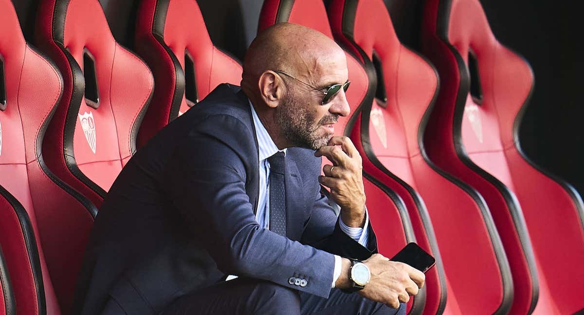 Monchi antes de un partido.