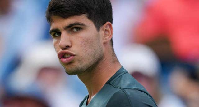 Alcaraz aprende a sufrir en América