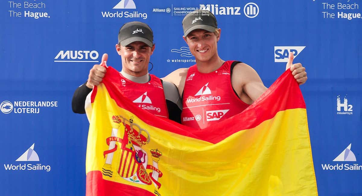 Diego Botín y Florian Trittel logran el bronce mundial en 49er. /SAILING ENERGY