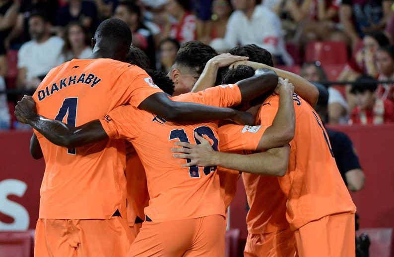El Valencia vence y se coloca líder provisional de LaLiga