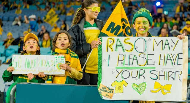 La locura por ‘Las Matildas’ se explica en camisetas: «Hemos vendido más de ellas que de la selección masculina»
