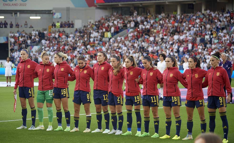 Todo lo que unas quejas espabilan en 12 meses: los cambios visibles e invisibles en la Selección durante el Mundial