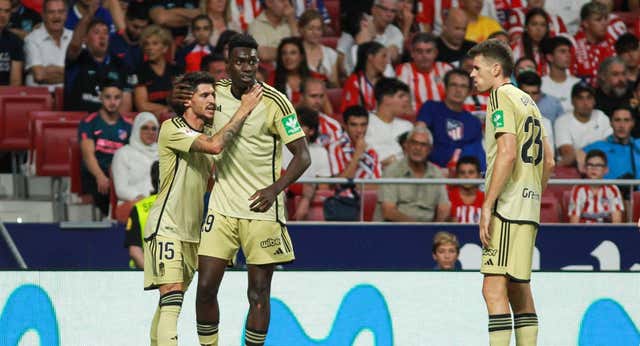 El Atleti oficializa a Samu Omorodion mientras cuatro Primeras preguntan por él