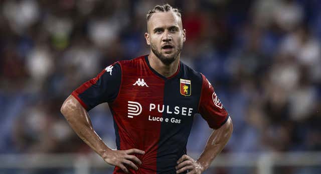 El Alavés se interesa en George Puscas para reforzar su delantera
