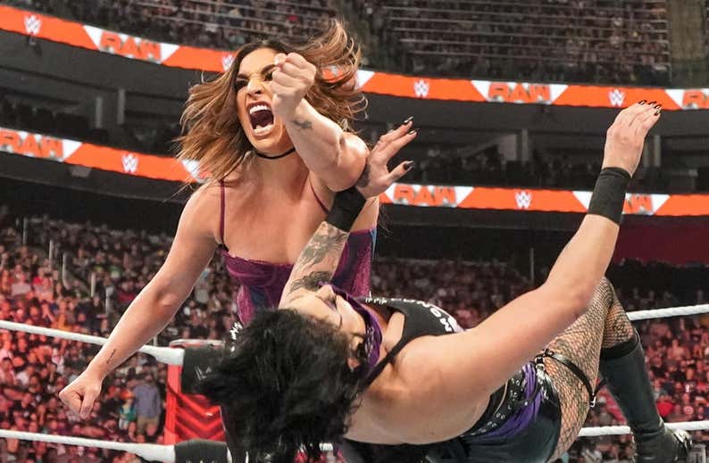 WWE confirma dos peleas titulares para Payback