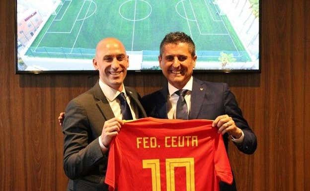 Antonio García, con Rubiales.