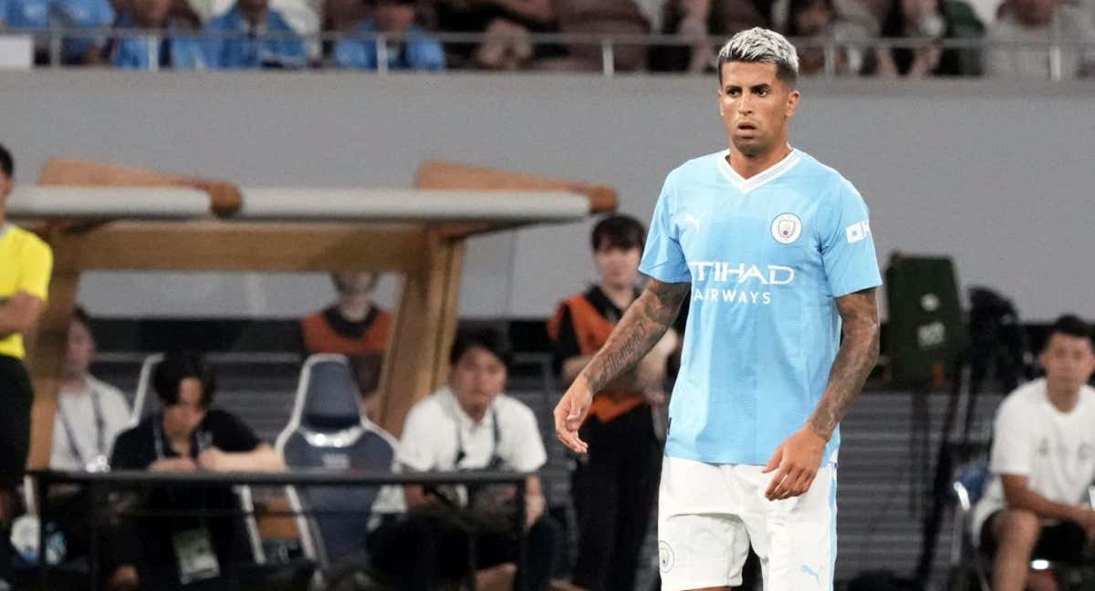 Cancelo, en un partido de pretemporada con el Manchester City. /Getty.