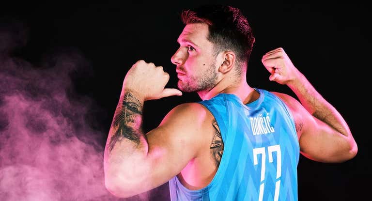 Luka Doncic en la sesión de fotos oficiales previa al Mundial.