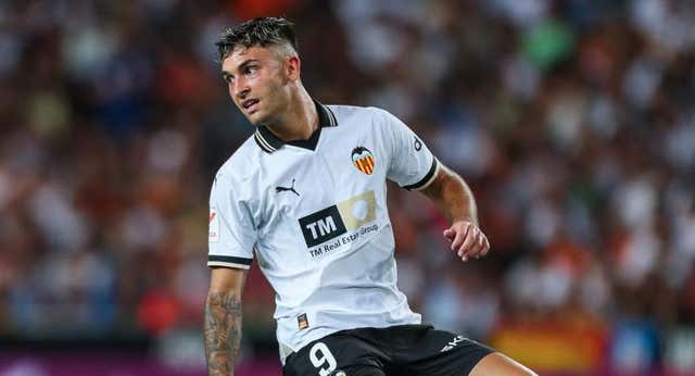El Valencia aceleró por Rafa Mir… ¡porque Hugo Duro está tocado!