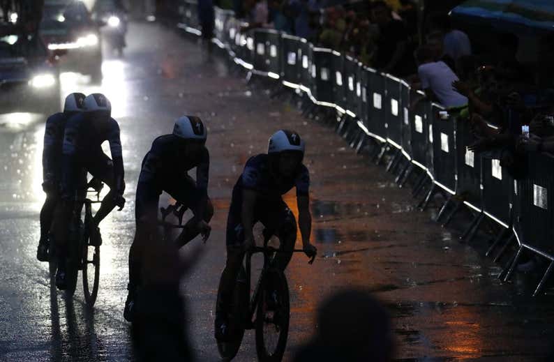 La intrahistoria de la explosión de Evenepoel contra la oscura crono de La Vuelta