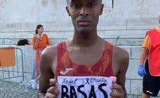 Los maratonianos españoles se acuerdan en Budapest de Ángel Basas y su hijo