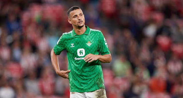 El Al Ittihad encarrila el fichaje de Luiz Felipe y el Betis acelera por Martínez Quarta