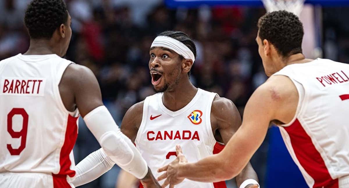 Barrett y Powell celebran la victoria con Shai Gilgeous-Alexander.