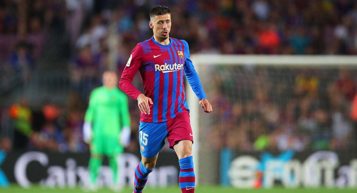 Lenglet en un partido con el Barcelona.